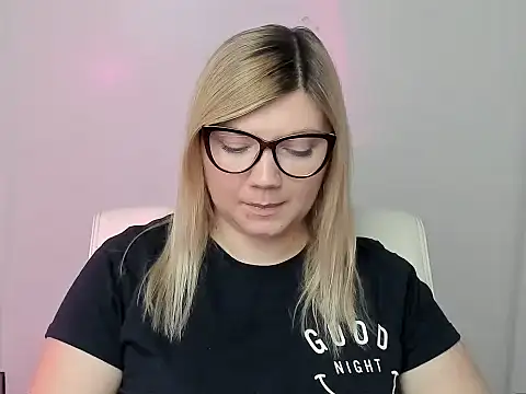 Lola moree online show from 09/30/25, 11:49