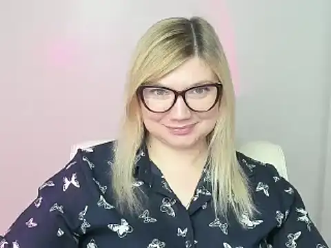 Lola moree online show from 11/04/25, 01:04