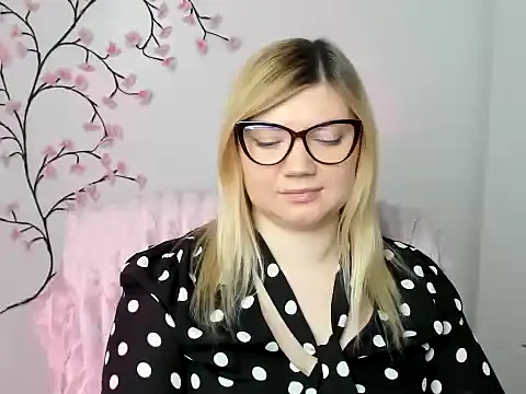 Lola moree online show from 12/18/25, 12:53