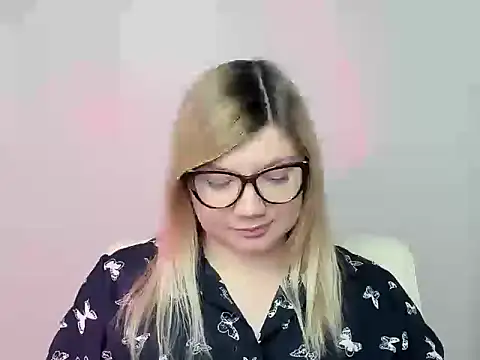 Lola moree online show from 10/20/25, 11:44