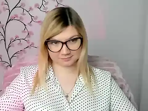 Lola moree online show from 12/22/25, 12:49