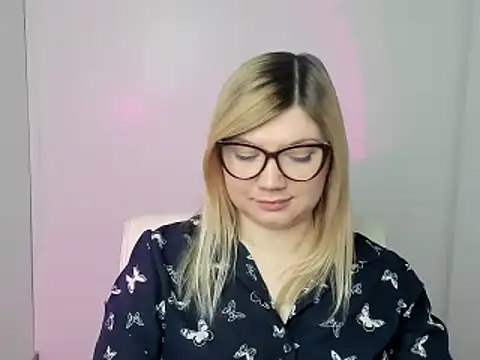 Lola moree online show from 10/23/25, 05:50