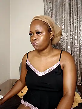 Snapshot of Cherry-brown55 chatting on 11/13/25, 01:20 Cherry-brown55 online show from 11/13/25, 01:20