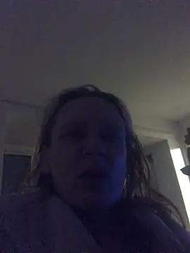 Snapshot of blondey206 chatting on 03/11/25, 01:59 blondey206 online show from 03/11/25, 01:59