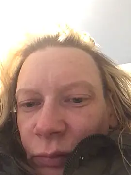 Snapshot of blondey206 chatting on 02/08/25, 02:26 blondey206 online show from 02/08/25, 02:26