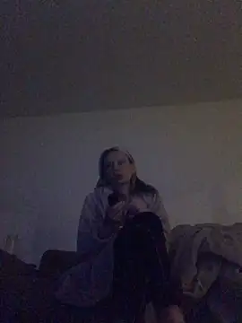 Snapshot of blondey206 chatting on 03/11/25, 09:15 blondey206 online show from 03/11/25, 09:15