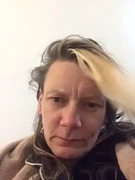 Snapshot of blondey206 chatting on 03/12/26, 11:03 blondey206 online show from 03/12/26, 11:03