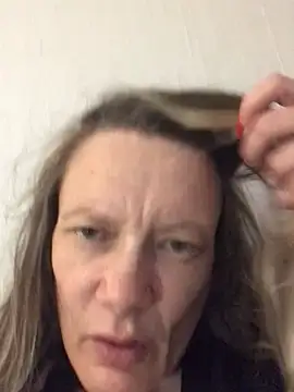 Snapshot of blondey206 chatting on 04/15/26, 05:02 blondey206 online show from 04/15/26, 05:02