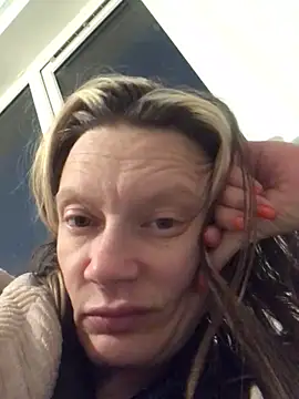 Snapshot of blondey206 chatting on 03/11/26, 10:15 blondey206 online show from 03/11/26, 10:15