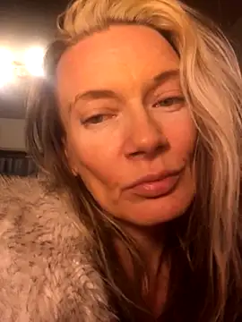 Snapshot of blondey206 chatting on 01/08/26, 12:16 blondey206 online show from 01/08/26, 12:16