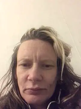 Snapshot of blondey206 chatting on 03/11/26, 03:22 blondey206 online show from 03/11/26, 03:22