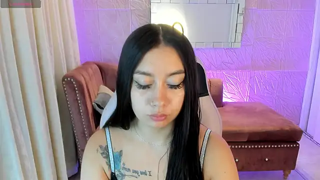 Snapshot of miss_isabella_m chatting on 05/21/26, 12:24 miss isabella m online show from 05/21/26, 12:24