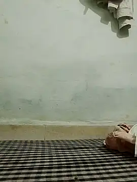 Snapshot of saaniya chatting on 03/10/25, 08:39 saaniya online show from 03/10/25, 08:39