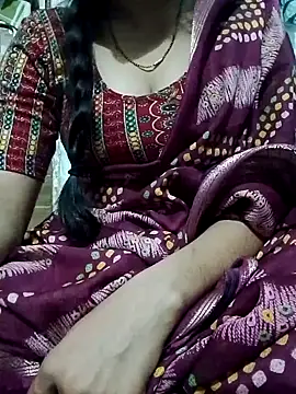 Snapshot of saaniya chatting on 10/16/25, 07:00 saaniya online show from 10/16/25, 07:00