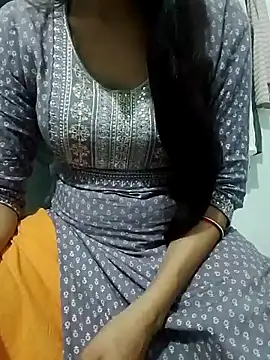 Snapshot of saaniya chatting on 03/03/25, 05:52 saaniya online show from 03/03/25, 05:52