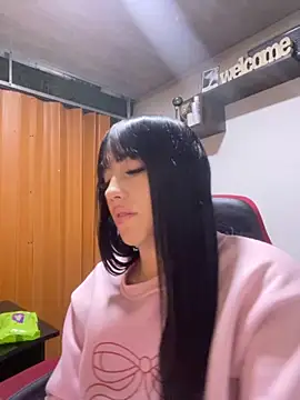 Snapshot of Melody_rousse_ chatting on 11/14/25, 07:39 Melody rousse online show from 11/14/25, 07:39