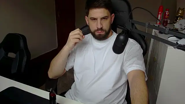 lucas kazimm online show from 02/15/25, 03:17