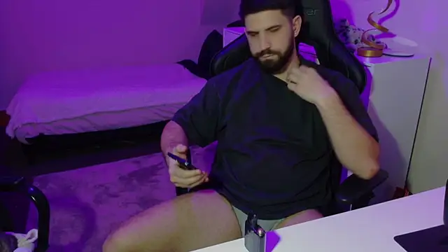 lucas kazimm online show from 02/03/25, 05:24