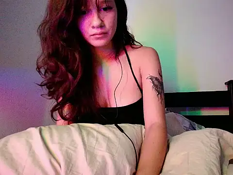 Snapshot of olivia5083 chatting on 09/22/25, 03:56 olivia5083 online show from 09/22/25, 03:56
