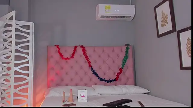 Snapshot of ashanty_queen chatting on 03/13/25, 12:13 ashanty queen online show from 03/13/25, 12:13