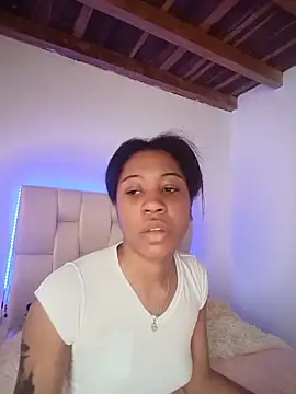Snapshot of Zaira_Rose_ chatting on 05/31/26, 06:53 Zaira Rose online show from 05/31/26, 06:53