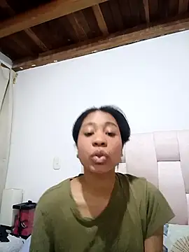 Snapshot of Zaira_Rose_ chatting on 05/10/26, 03:32 Zaira Rose online show from 05/10/26, 03:32