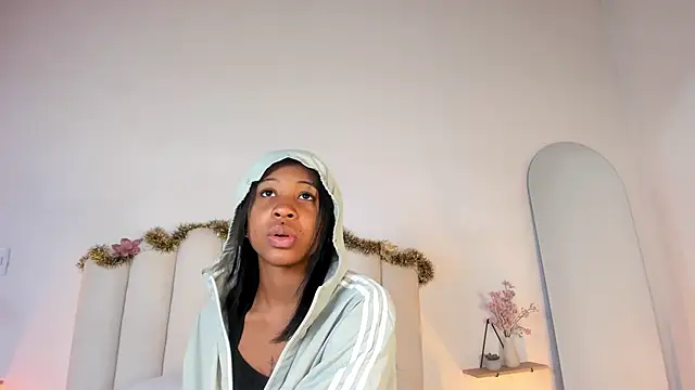 Zaira Rose  online show from 12/17/25, 01:05