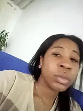Snapshot of Zaira_Rose_ chatting on 04/28/26, 12:20 Zaira Rose online show from 04/28/26, 12:20