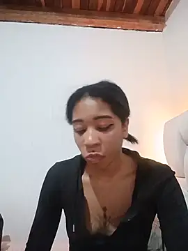Snapshot of Zaira_Rose_ chatting on 06/25/26, 01:25 Zaira Rose online show from 06/25/26, 01:25