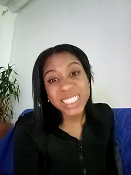 Snapshot of Zaira_Rose_ chatting on 04/07/26, 02:35 Zaira Rose online show from 04/07/26, 02:35