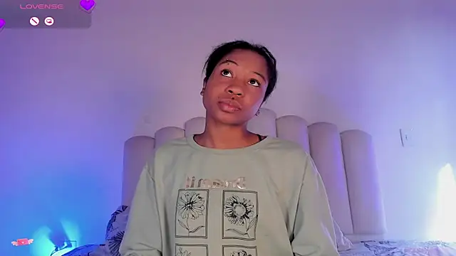 Zaira Rose  online show from 09/23/25, 12:45