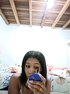 Snapshot of Zaira_Rose_ chatting on 03/19/26, 02:22 Zaira Rose online show from 03/19/26, 02:22