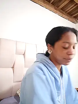Snapshot of Zaira_Rose_ chatting on 04/28/26, 09:30 Zaira Rose online show from 04/28/26, 09:30