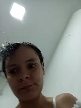 Snapshot of Ariasmithog chatting on 12/22/25, 11:05 Ariasmithog online show from 12/22/25, 11:05