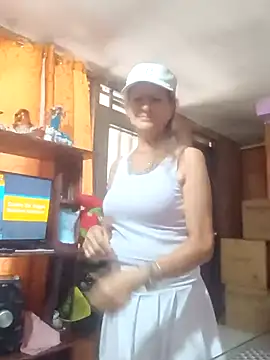 MaryLunna online show from 03/18/25, 06:28