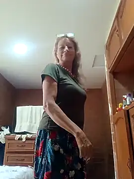 MaryLunna online show from 03/12/25, 07:58