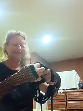 MaryLunna online show from 03/08/25, 11:16