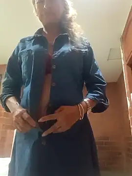 MaryLunna online show from 03/19/25, 11:39