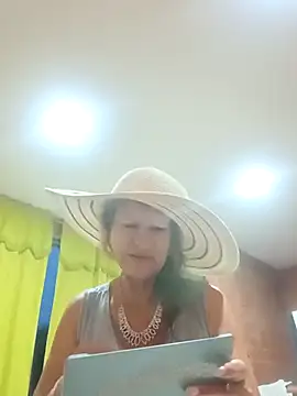 MaryLunna online show from 03/14/25, 11:01