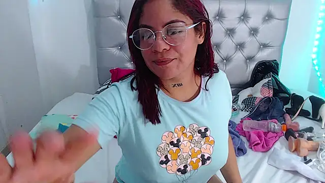 Snapshot of hornny_cougar chatting on 03/18/25, 06:17 hornny cougar online show from 03/18/25, 06:17