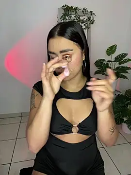 meli ortiz  online show from 12/04/25, 04:28