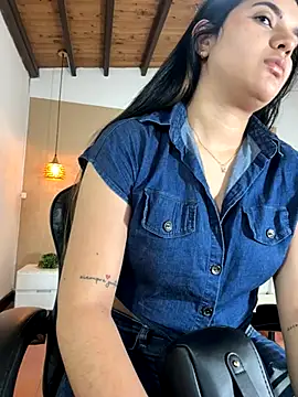 Hadley  online show from 11/20/25, 02:56