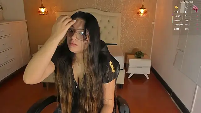 Hadley  online show from 10/28/25, 02:56