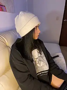 eileensophi online show from 03/01/25, 03:10