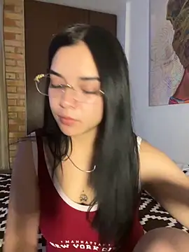 eileensophi online show from 10/18/25, 05:42