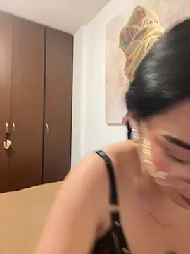 eileensophi online show from 10/30/25, 03:38