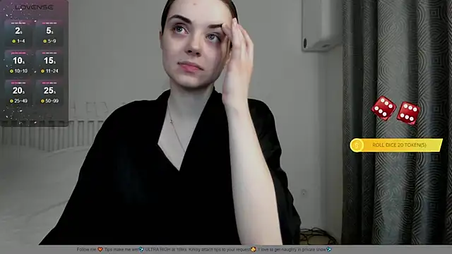 Snapshot of Hustle_Babyy chatting on 11/07/25, 01:48 Hustle Babyy online show from 11/07/25, 01:48