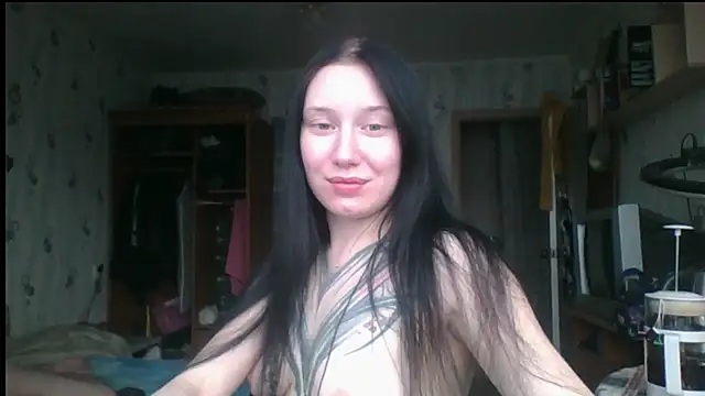 Snapshot of RussNocturnal chatting on 04/21/26, 03:40 RussNocturnal online show from 04/21/26, 03:40