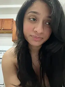 Snapshot of Cristinasunny chatting on 06/11/26, 02:22 Cristinasunny online show from 06/11/26, 02:22
