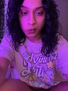 Snapshot of Cristinasunny chatting on 10/18/25, 06:15 Cristinasunny online show from 10/18/25, 06:15